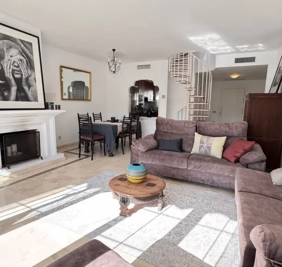 Sale of penthouse duplex in El Presidente