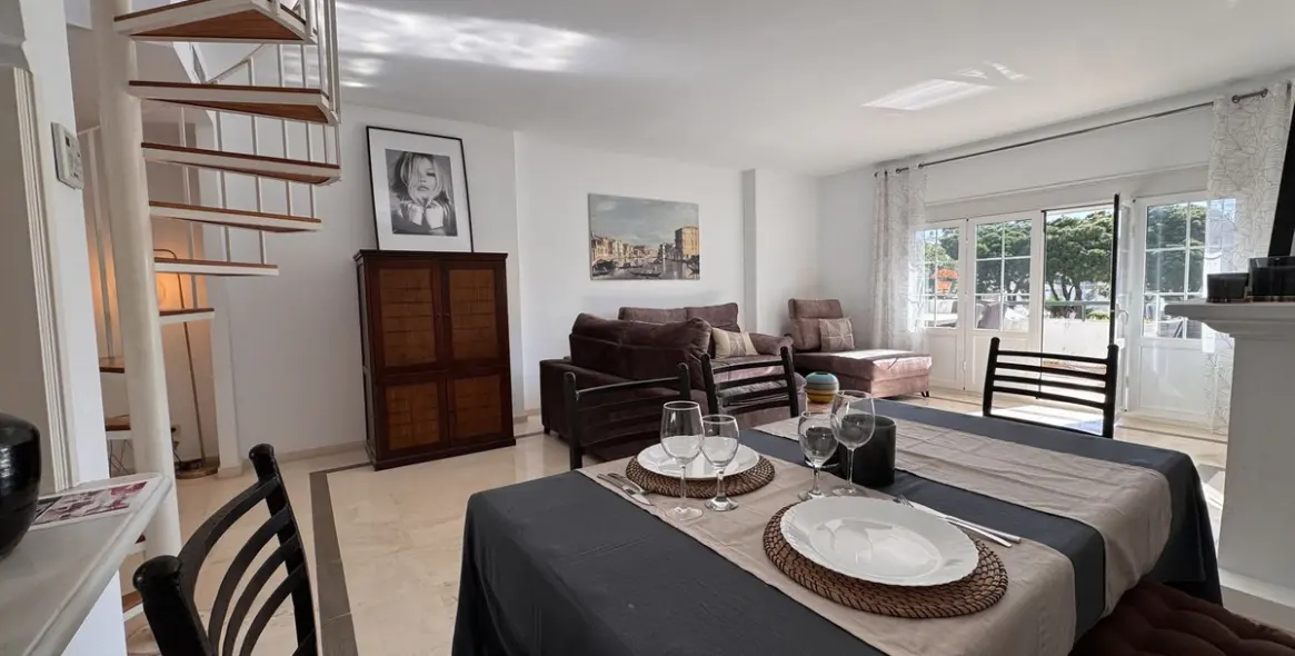 Sale of penthouse duplex in El Presidente 2