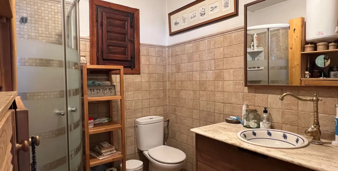 Sale of detached villa in Almayate 24