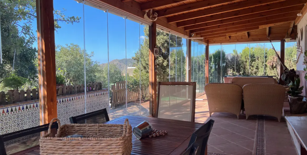 Sale of detached villa in Almayate 33