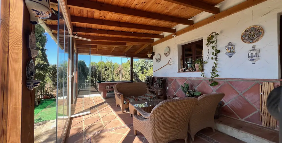 Sale of detached villa in Almayate 37