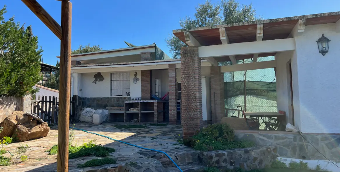 Sale of detached villa in Almayate 48