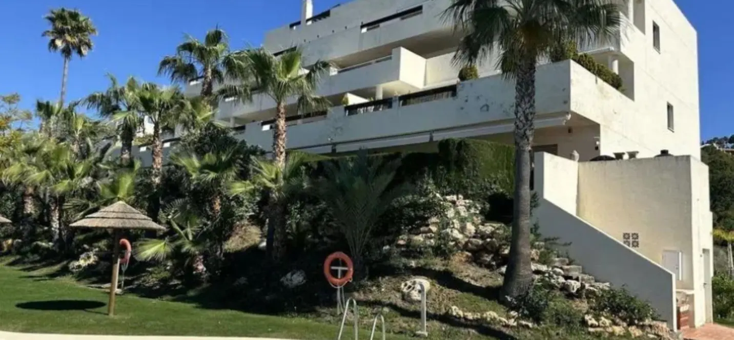 Продажа апартаментов на первом этаже в Marbella 0