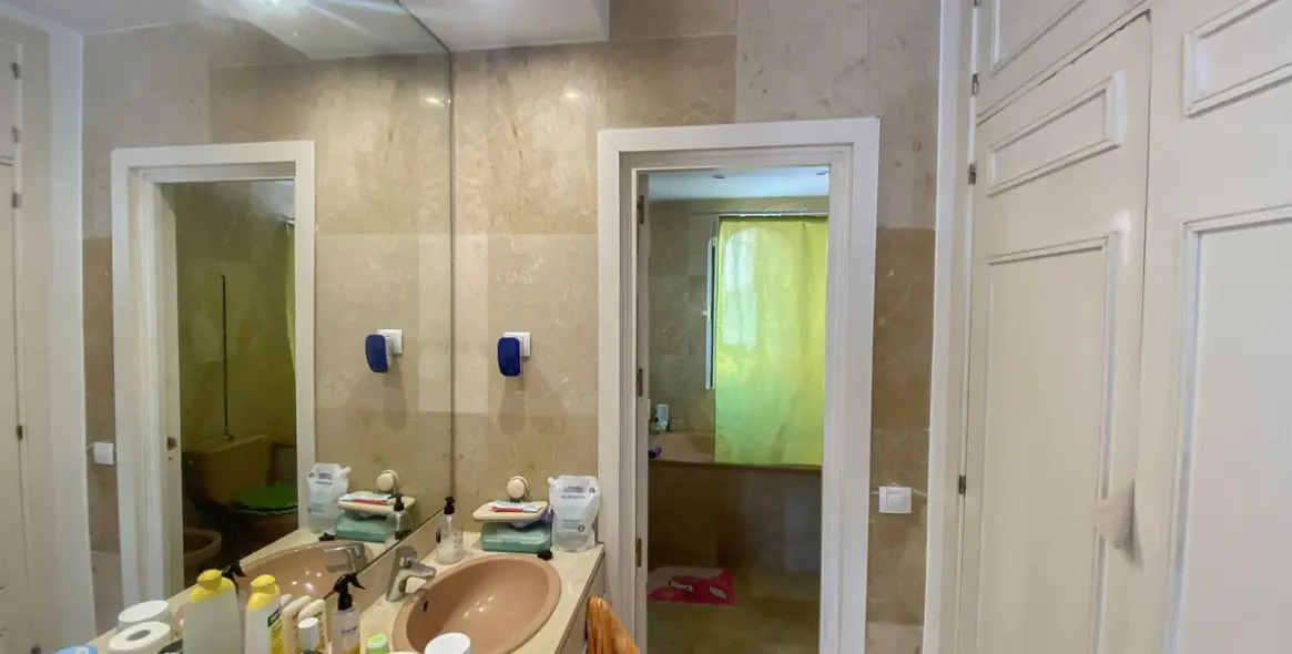 Sale of townhouse in Nueva Andalucía 15