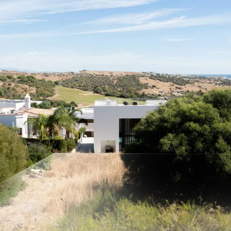 Sale of residential plot in Valle Romano