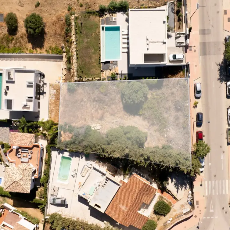 Sale of residential plot in Valle Romano