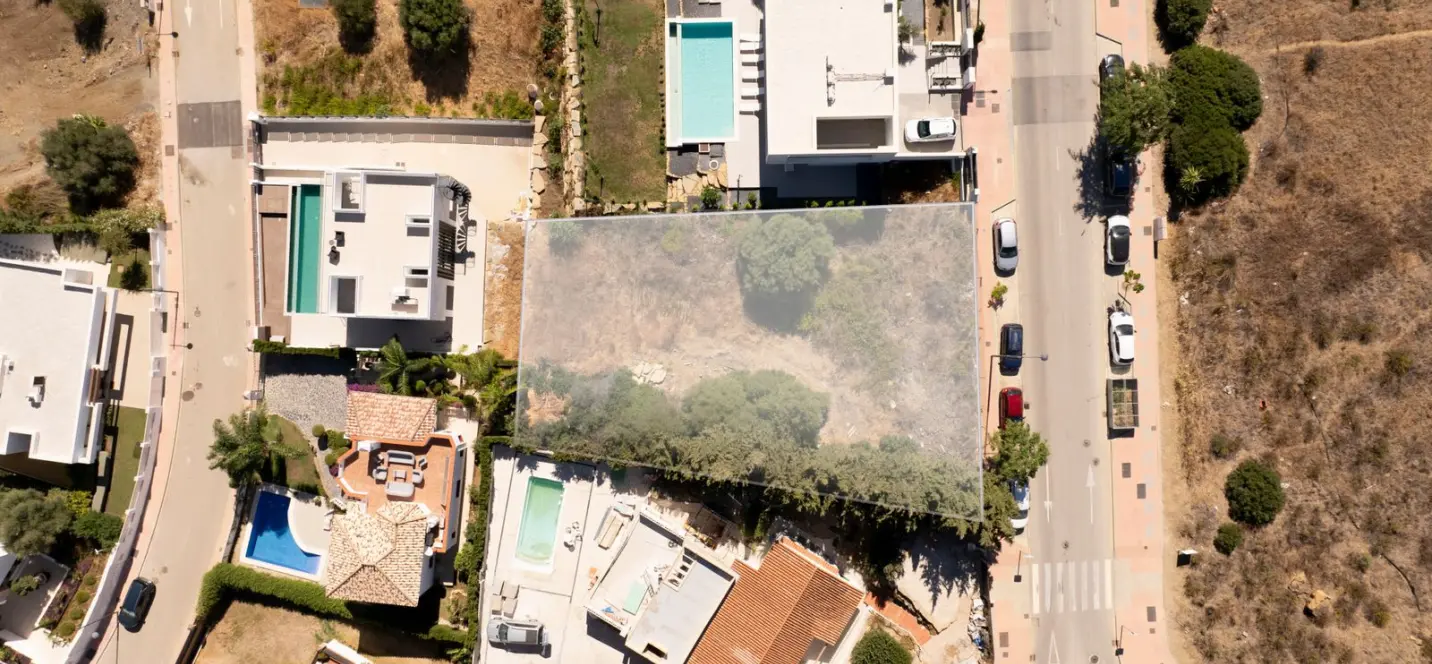 Sale of residential plot in Valle Romano 2