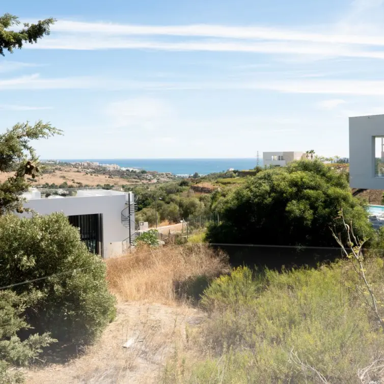 Sale of residential plot in Valle Romano