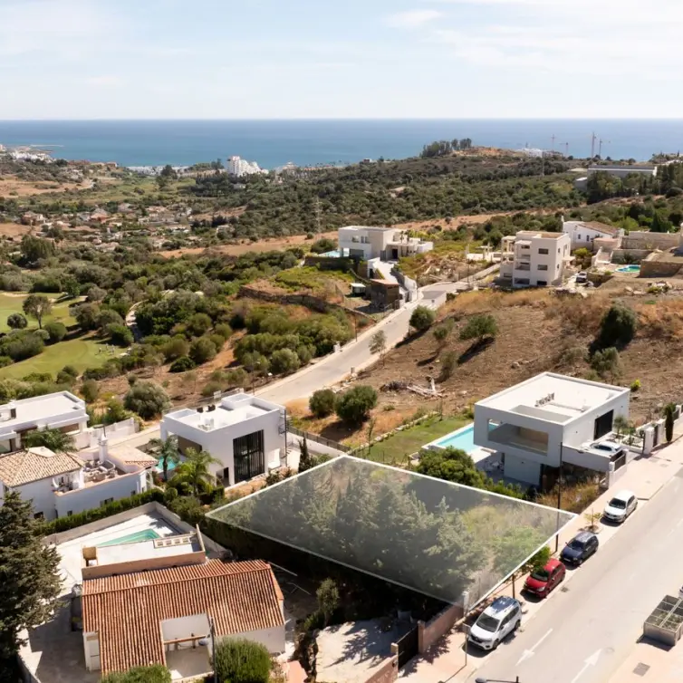 Sale of residential plot in Valle Romano