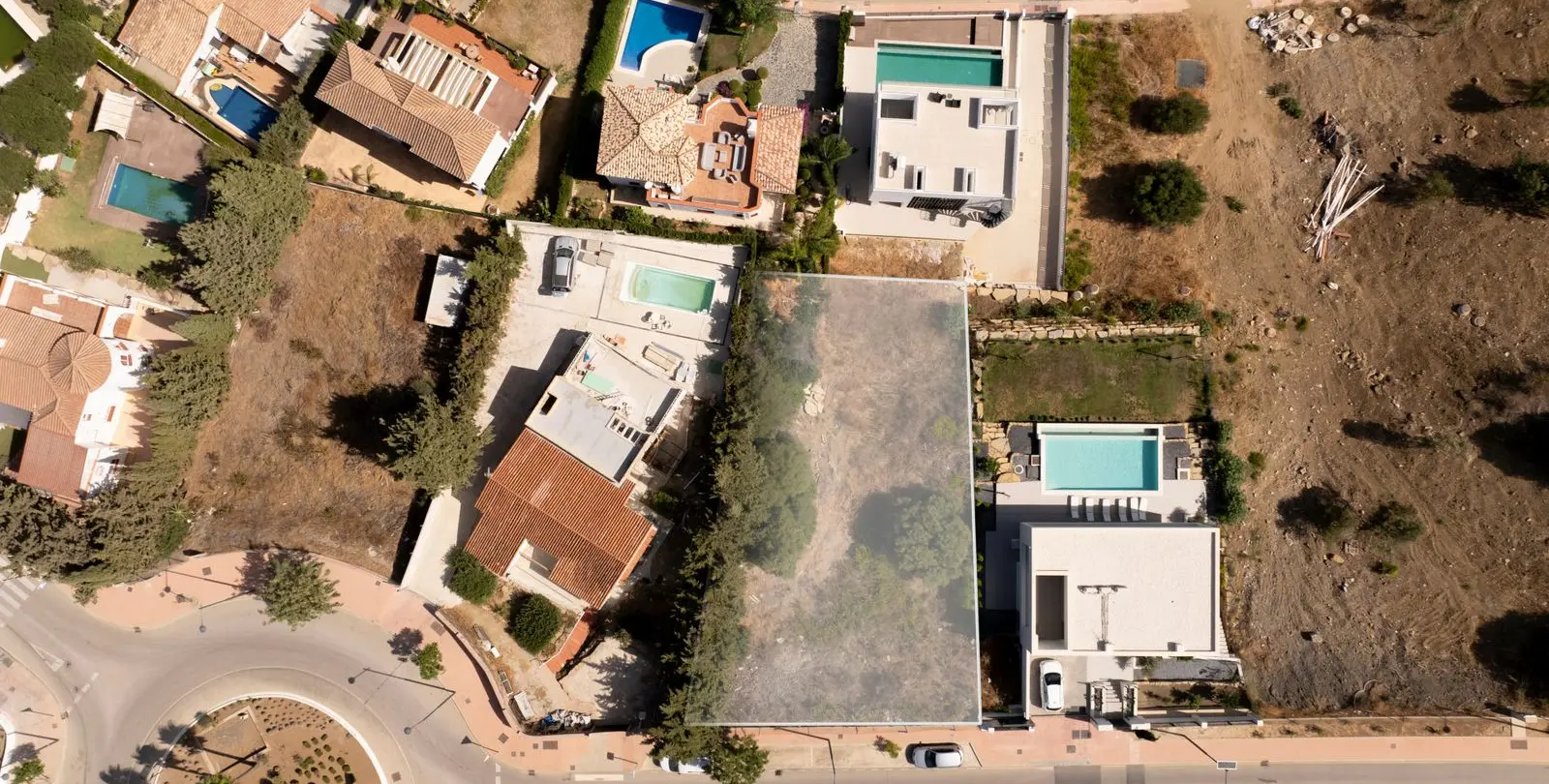 Sale of residential plot in Valle Romano 11