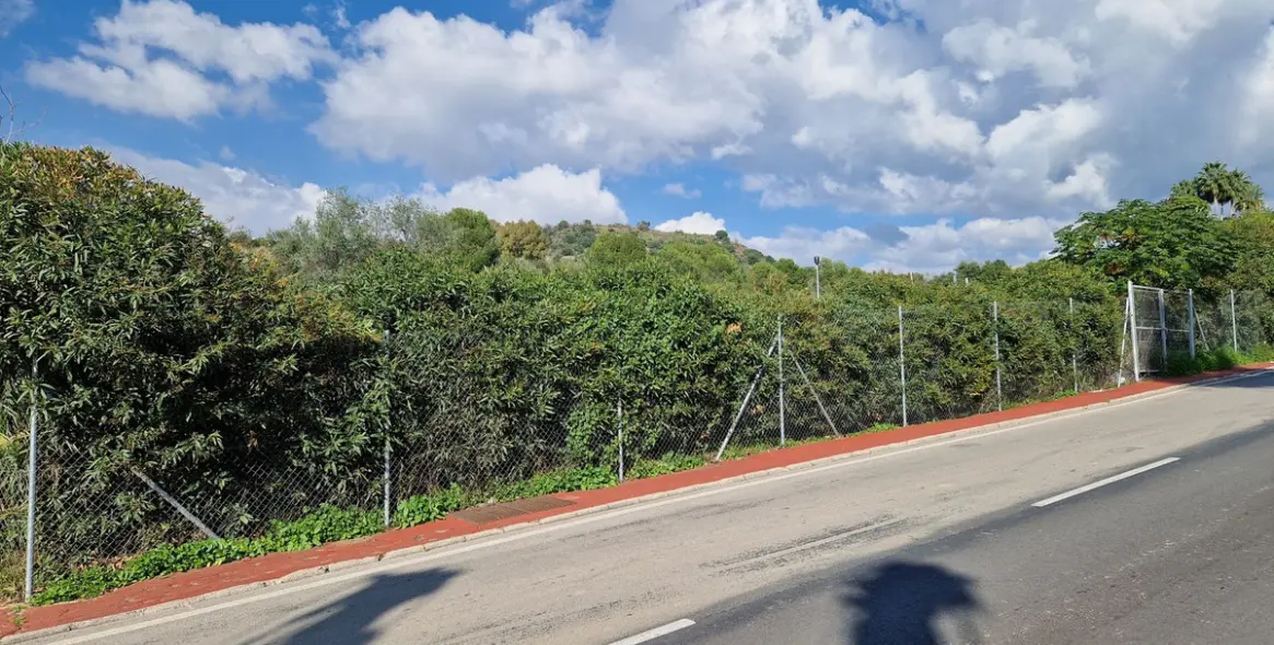 Продажа  жилого участка в Nueva Andalucía 5