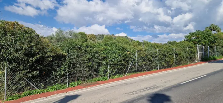 Продажа  жилого участка в Nueva Andalucía 4