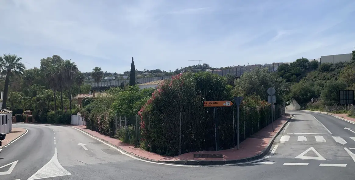 Продажа  жилого участка в Nueva Andalucía 7