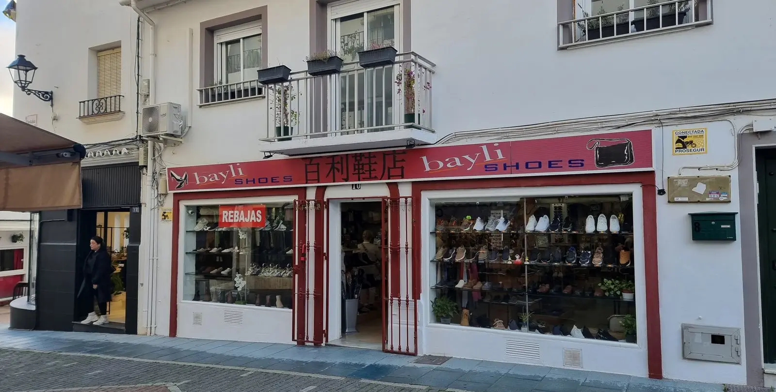 Sale of commercial premises in San Pedro de Alcántara 3