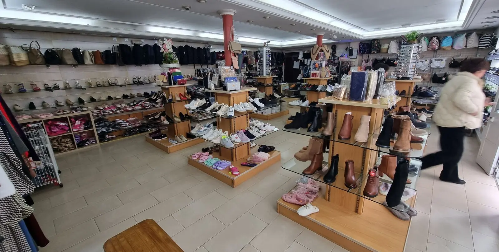Sale of commercial premises in San Pedro de Alcántara 4