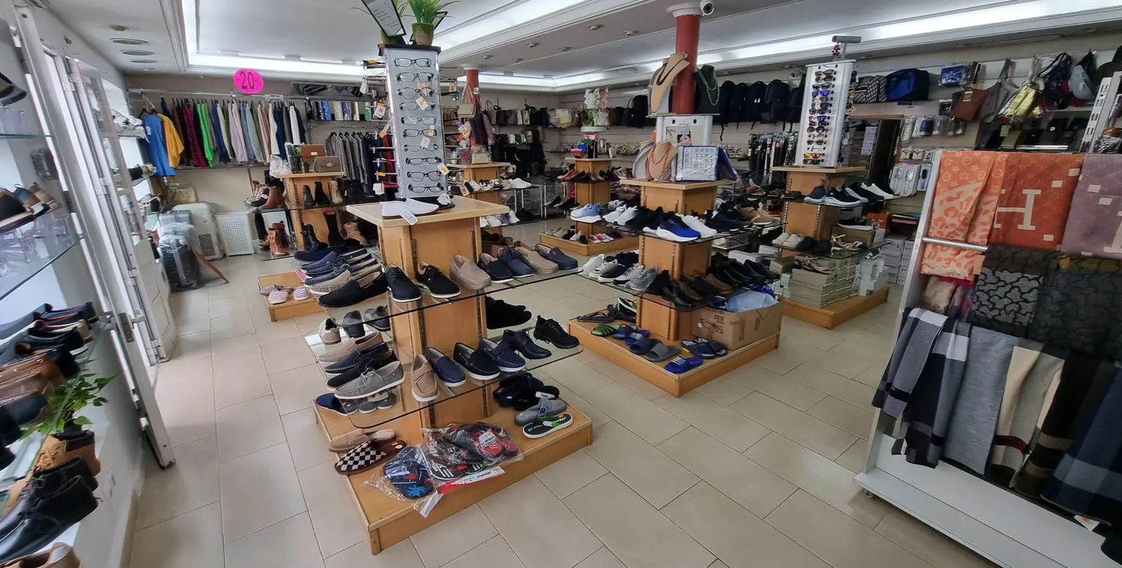 Sale of commercial premises in San Pedro de Alcántara 5