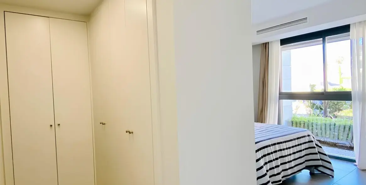 Sale of ground floor apartment in Cancelada 8