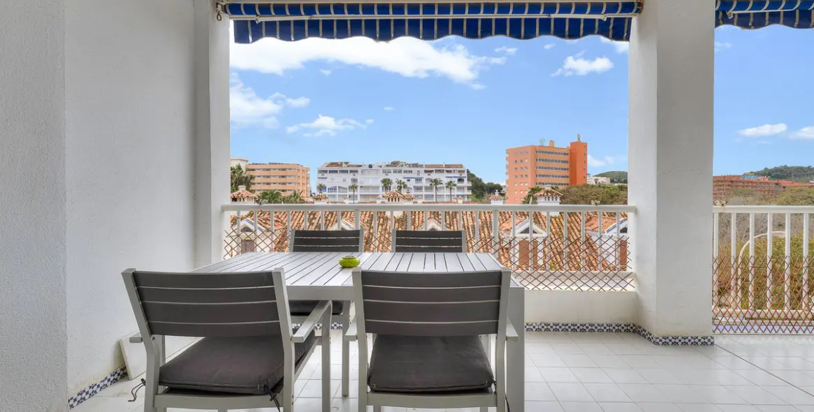 Sale of middle floor apartment in Fuengirola 4