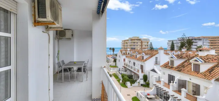 Sale of middle floor apartment in Fuengirola 4