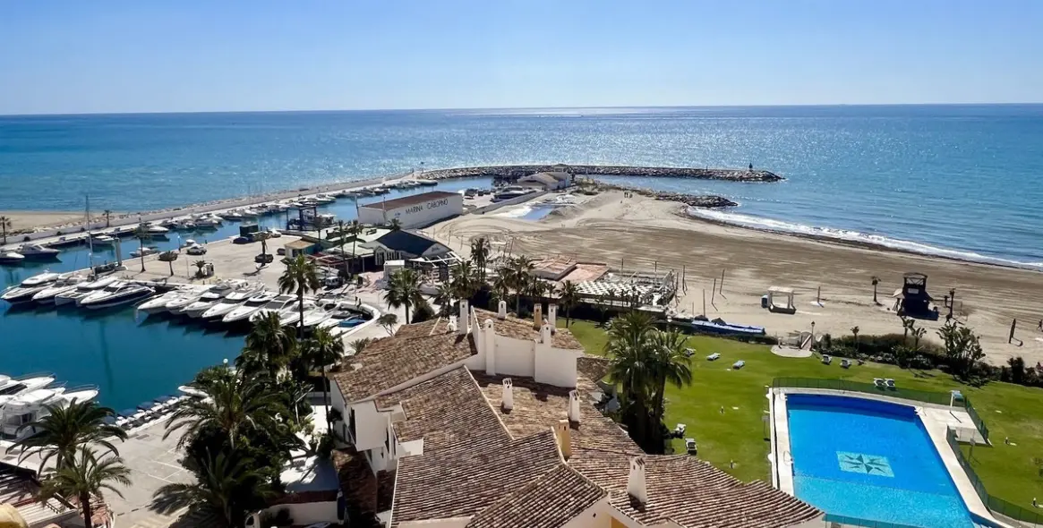 Sale of ground floor apartment in Puerto de Cabopino 1