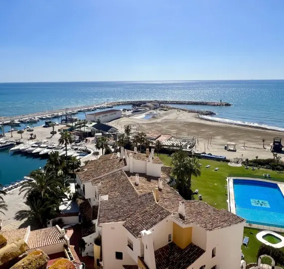 Sale of ground floor apartment in Puerto de Cabopino