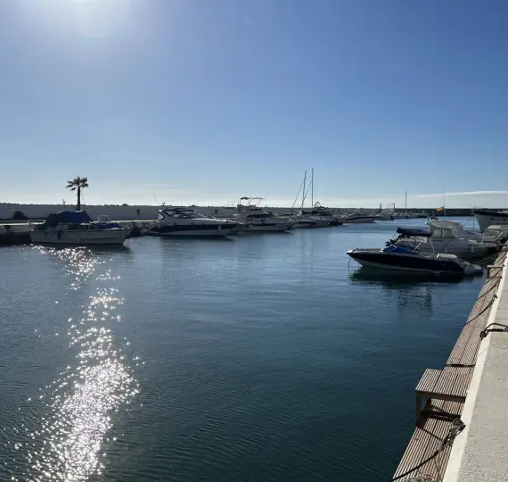 Sale of ground floor apartment in Puerto de Cabopino