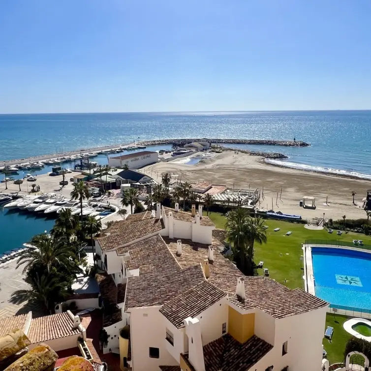 Sale of ground floor apartment in Puerto de Cabopino