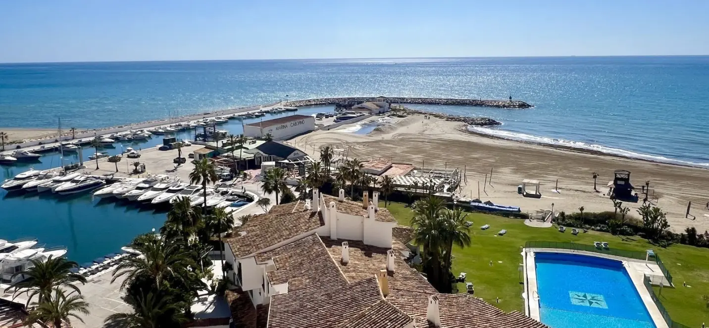 Sale of ground floor apartment in Puerto de Cabopino 0