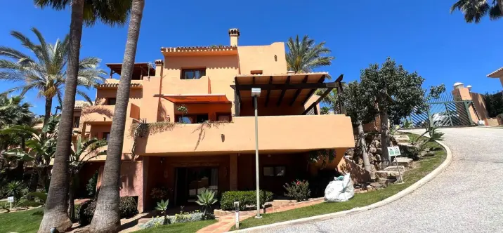 Sale of semi-detached house in Riviera del Sol 0
