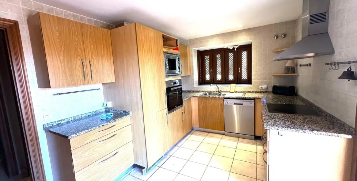 Продажа дома на две семьи в Riviera del Sol 3