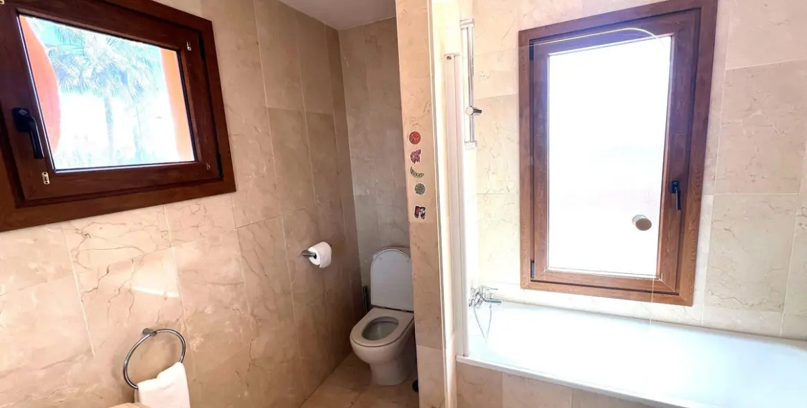 Продажа дома на две семьи в Riviera del Sol 13