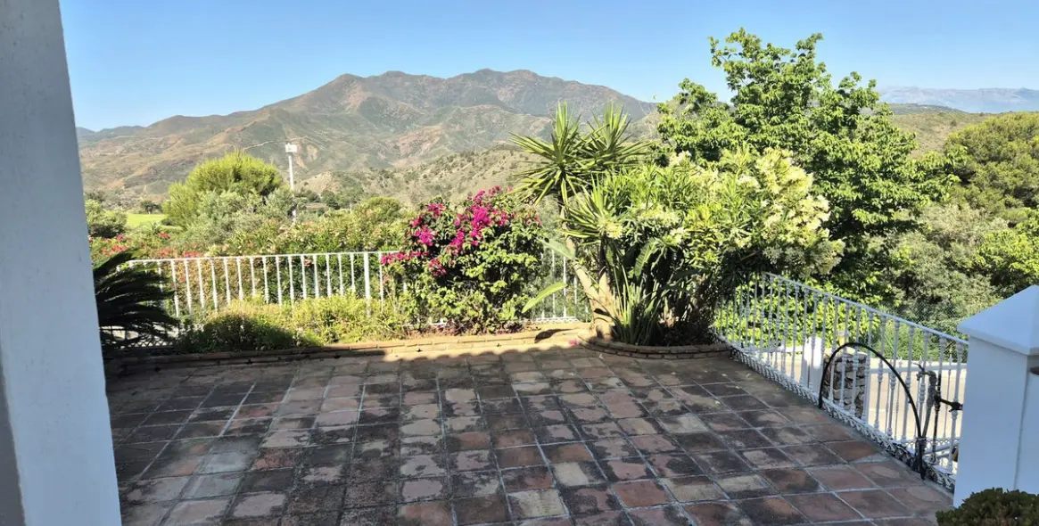 Sale of semi-detached house in Alhaurin Golf 23