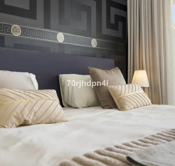 Sale of middle floor apartment in Estepona