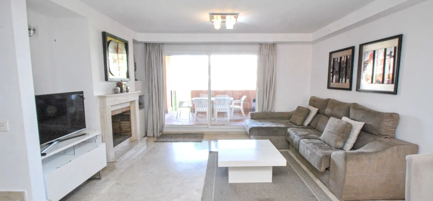 Sale of townhouse in Cabopino 1