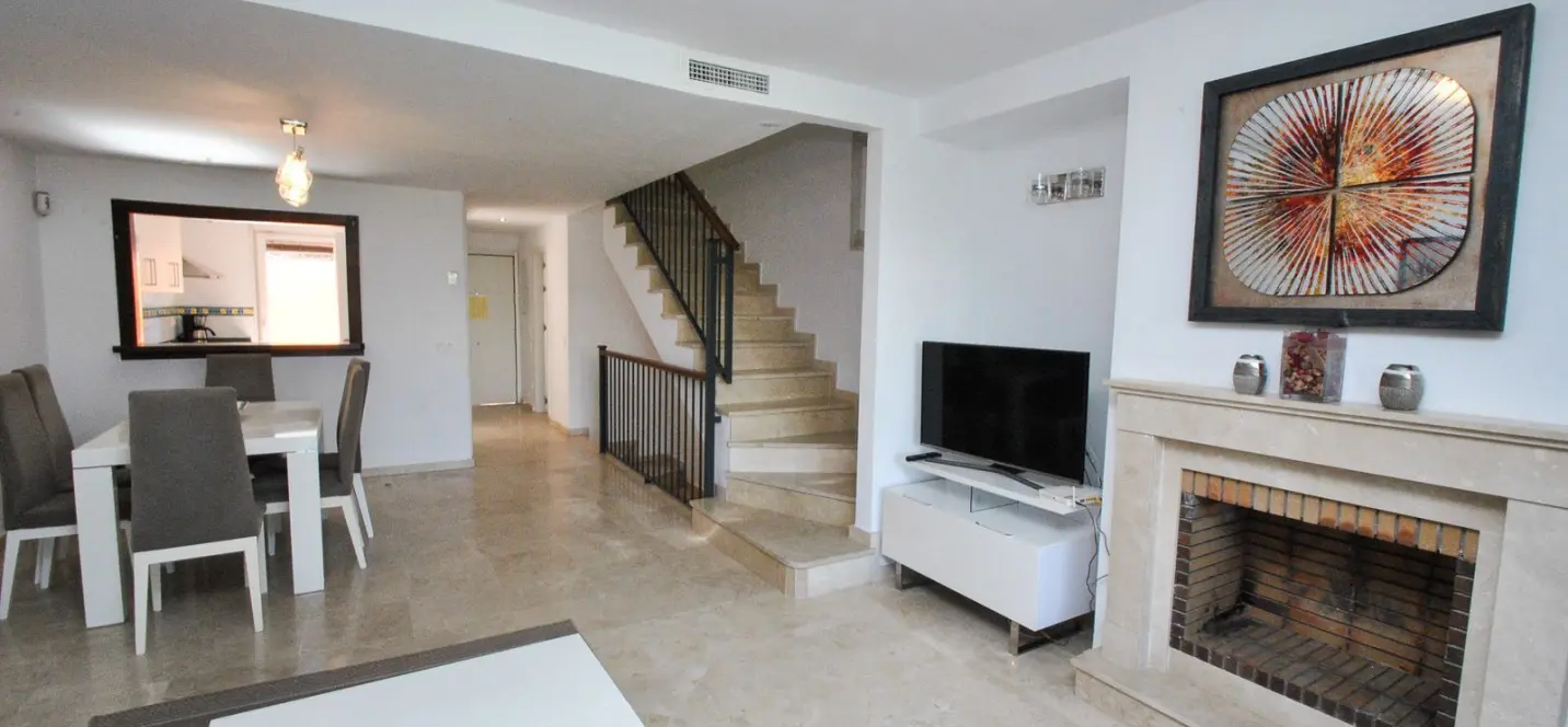 Sale of townhouse in Cabopino 2