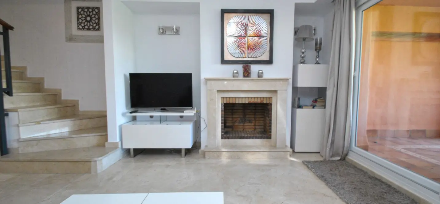 Sale of townhouse in Cabopino 3