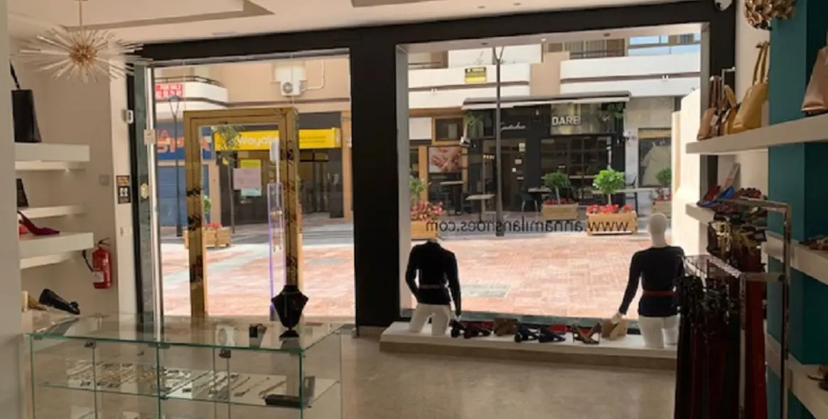 Sale of commercial premises in Marbella 1
