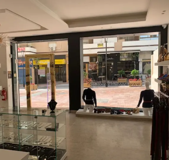 Commercial premises R5043622