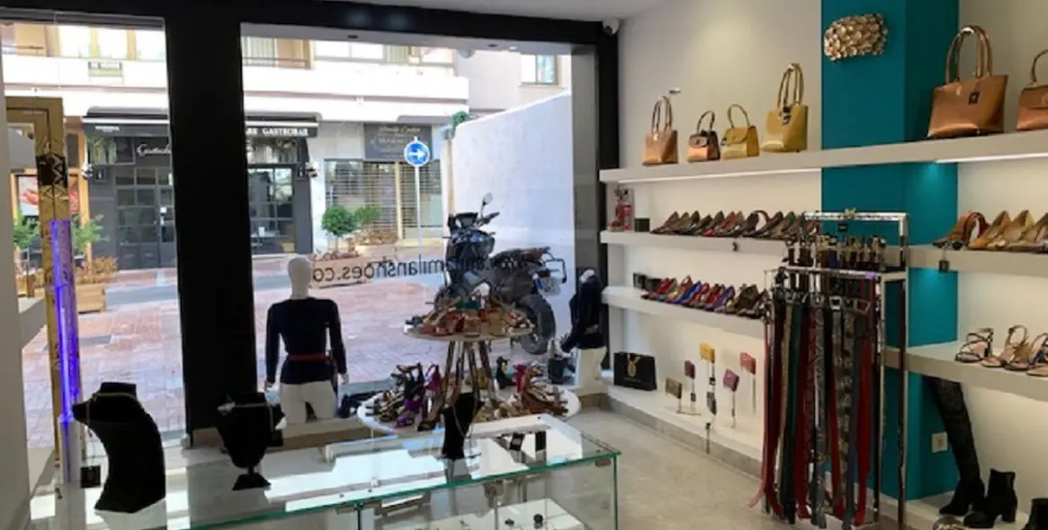 Sale of commercial premises in Marbella 2