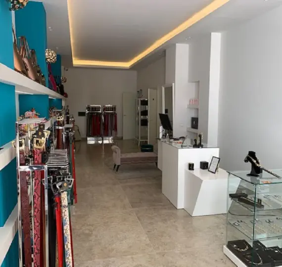 Commercial premises R5043622