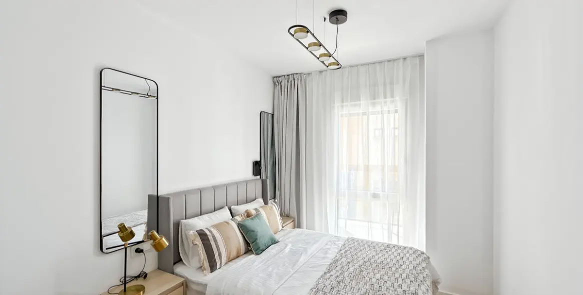 Sale of middle floor apartment in Perchel Norte 5