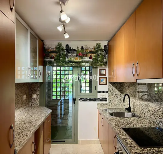 Sale of ground floor apartment in Benahavís