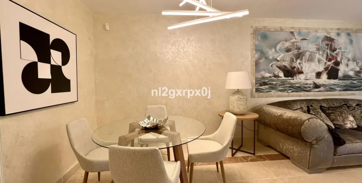 Sale of ground floor apartment in Benahavís 11