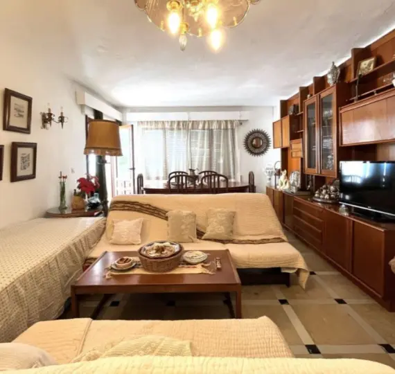 Middle floor apartment R5056708