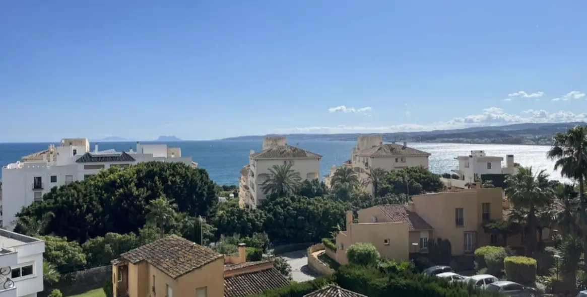 Продажа апартаментов на среднем этаже в Estepona (район Estepona) 4