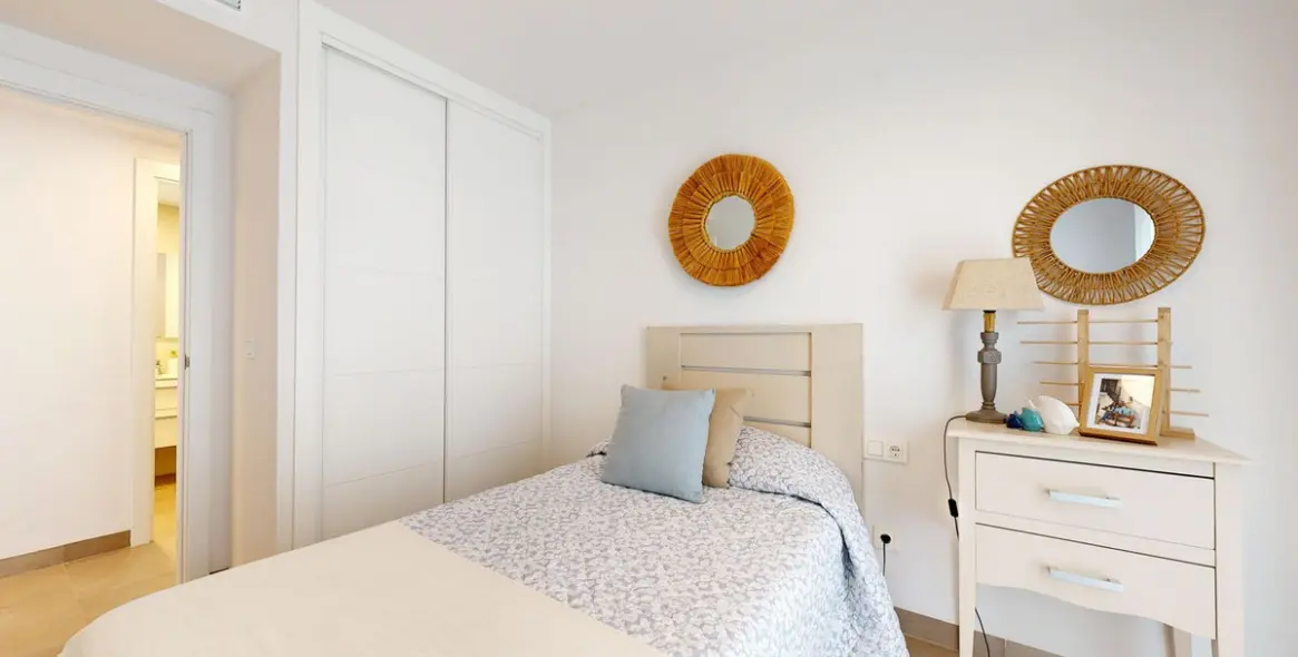 Venta de apartamento en planta baja en Los Pacos 16