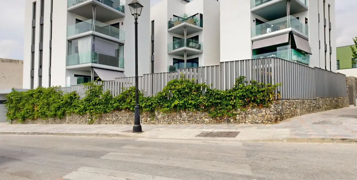 Venta de apartamento en planta baja en Los Pacos 35