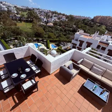 Venta de ático dúplex en Estepona