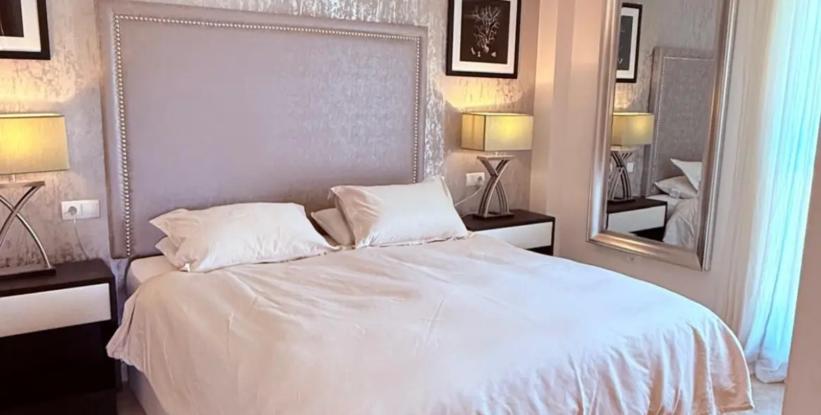 Venta de ático dúplex en Estepona 4