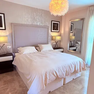 Venta de ático dúplex en Estepona